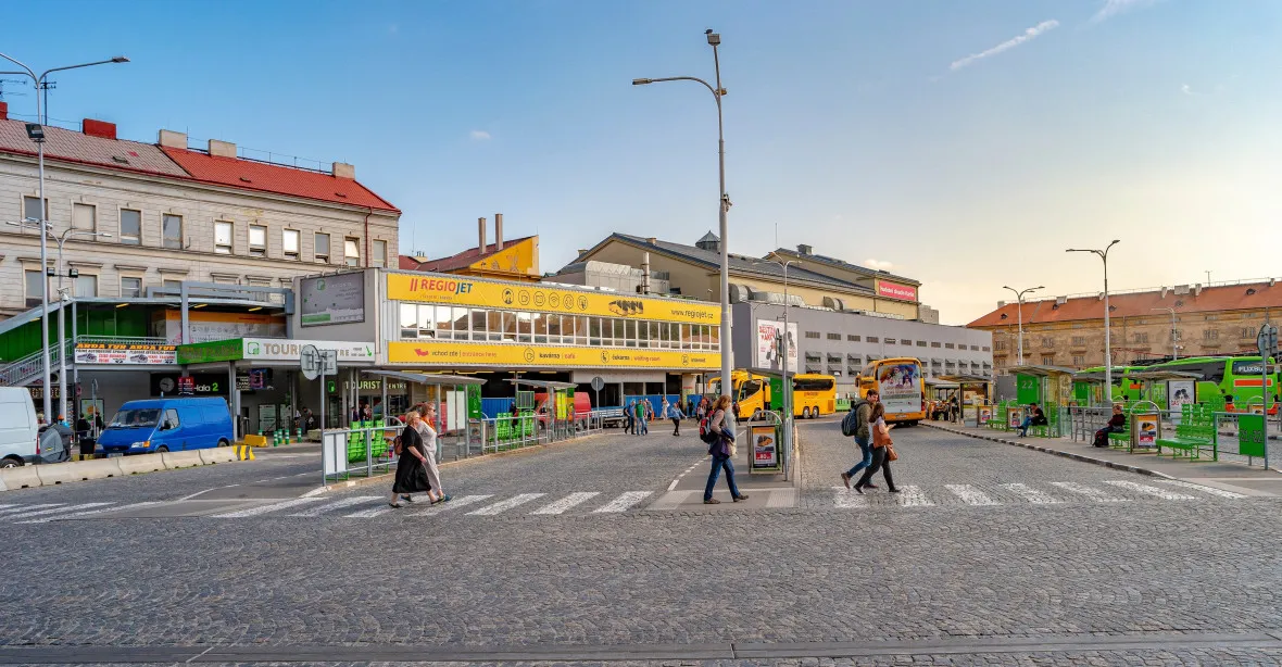 Penta kupuje ČSAD Praha Holding, který vlastní autobusové nádraží Florenc