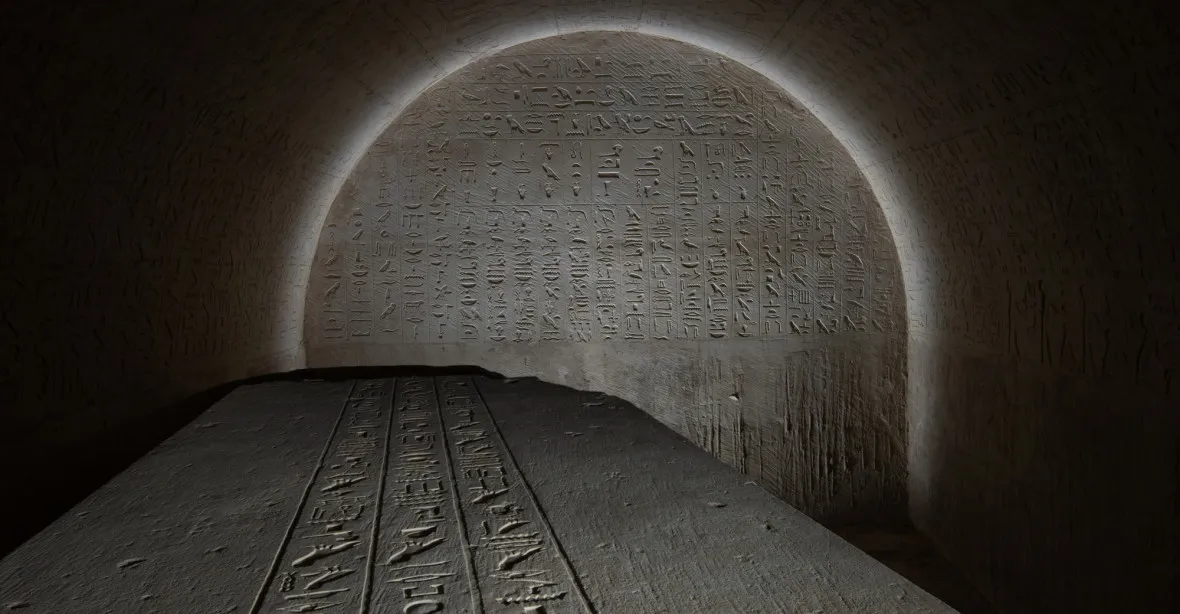 OBRAZEM: Čeští egyptologové objevili v Abúsíru hrobku královského písaře