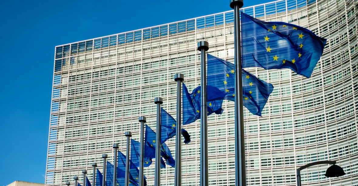 Evropská komise doporučila zahájit přístupová jednání s Ukrajinou