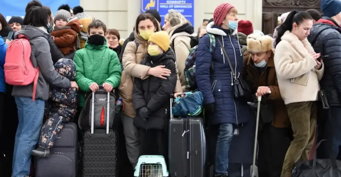 Ukrajinců na Ukrajině ubývá. Země se obává obnovy po válce