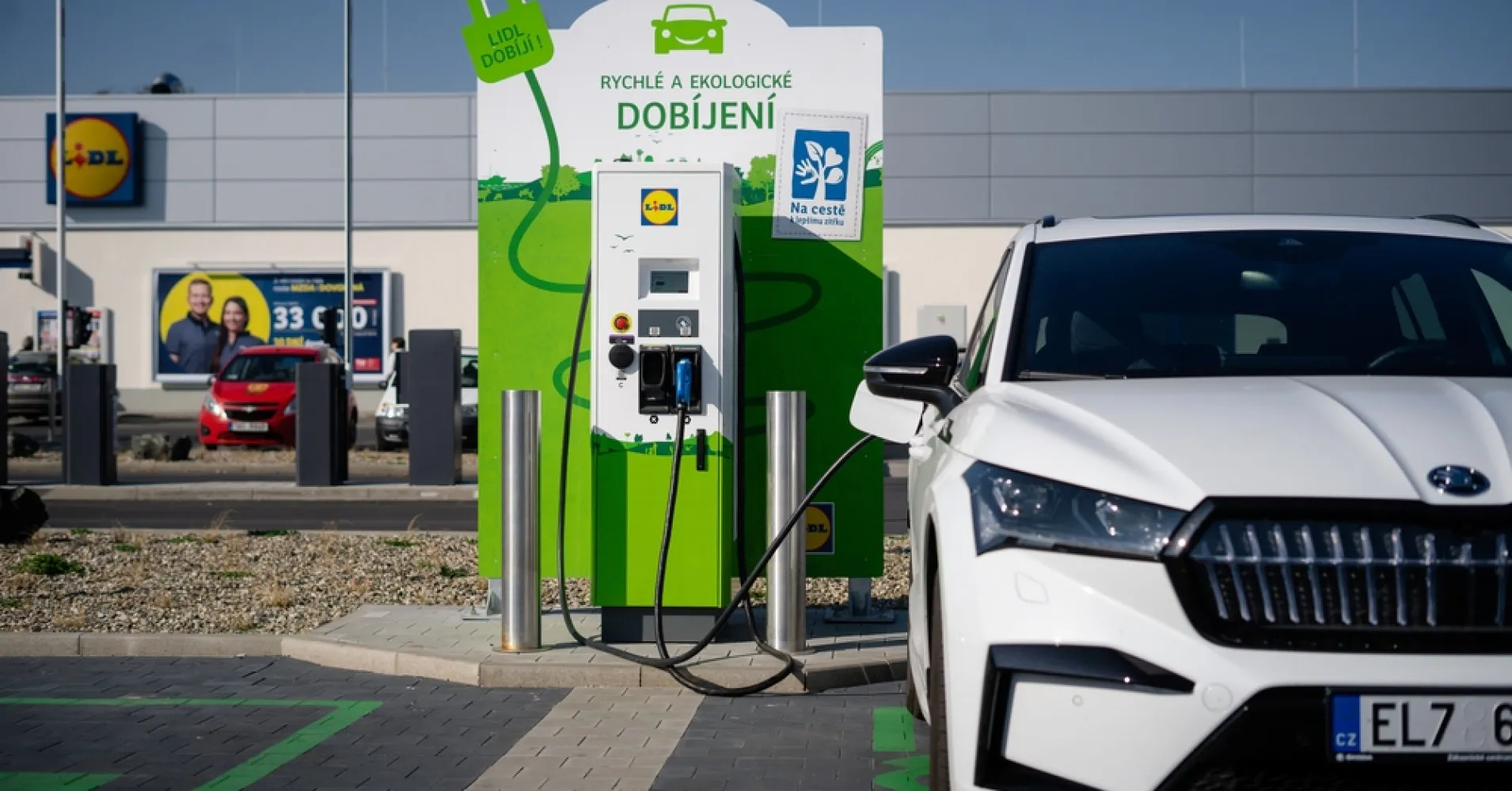 The state is launching fabulous subsidies for electric cars.  If there is no interest, 2 billion will go out of Czechs’ pockets – Echo24.cz
