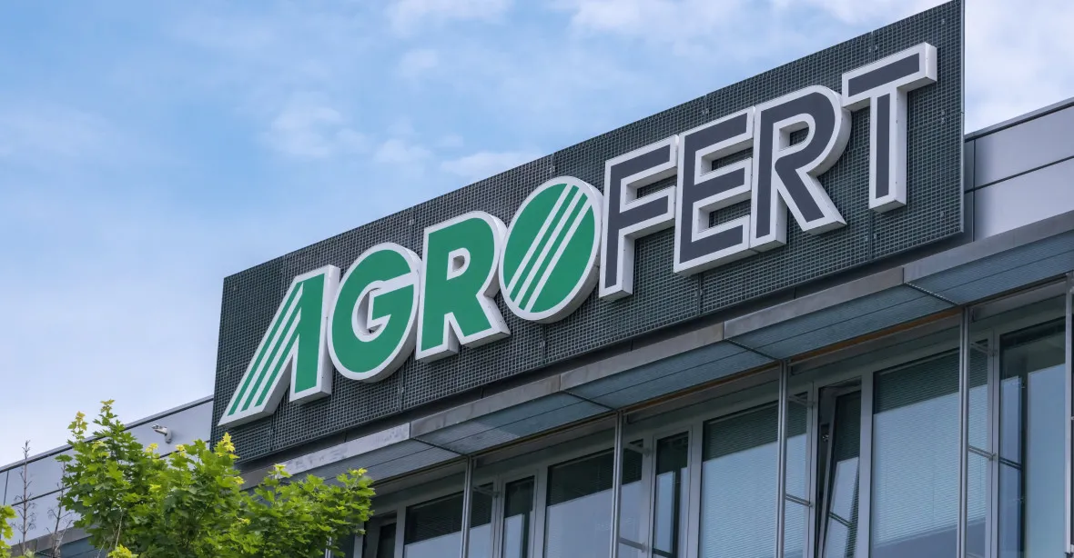 Středočeský kraj chce po Agrofertu proplatit 25 milionů za ušlé dotace. Holding odpověděl přes YouTube