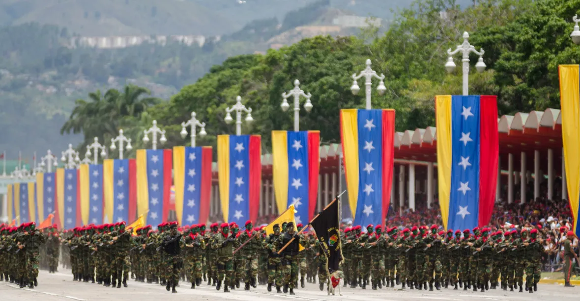 Venezuelané žádají anexi části sousední Guyany. „Naší zbraní je diplomacie,“ řekl její prezident