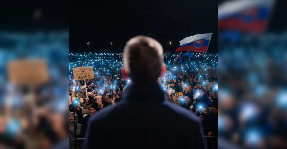 Slováci znovu demonstrovali proti Ficově vládě. Protesty organizuje opozice