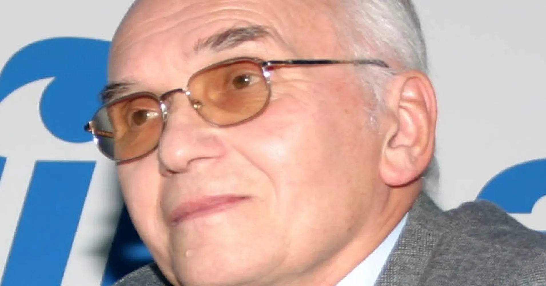 Renowned Czech Astronomer Luboš Kohoutek Dies at 88