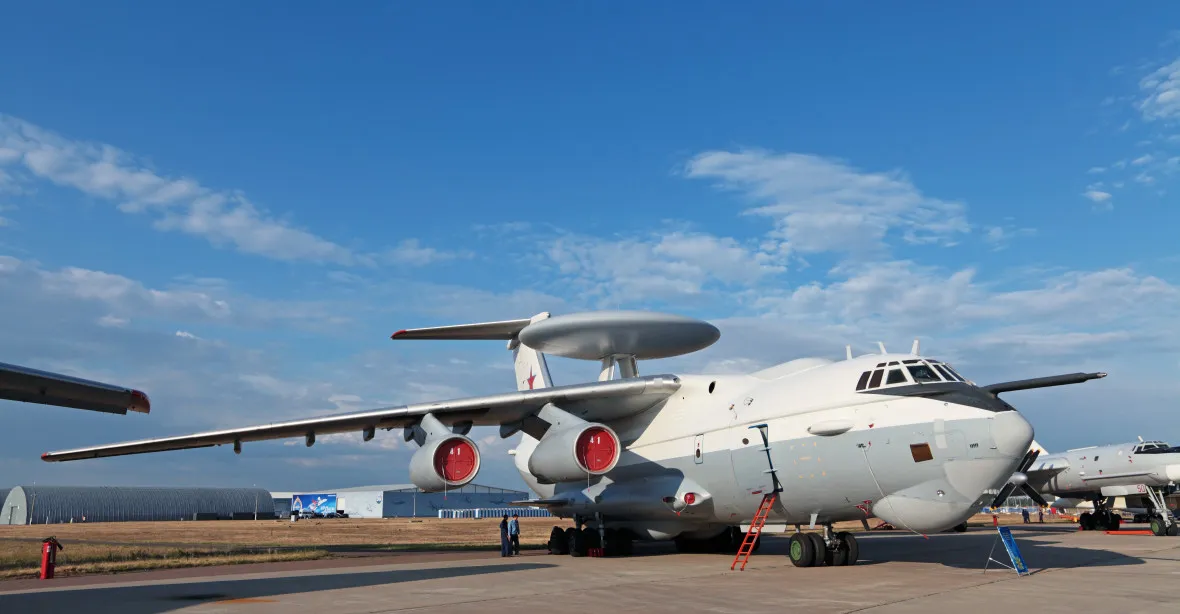 Ukrajinci zničili unikátní ruský letoun včasné výstrahy. Moskva jich měla jen devět