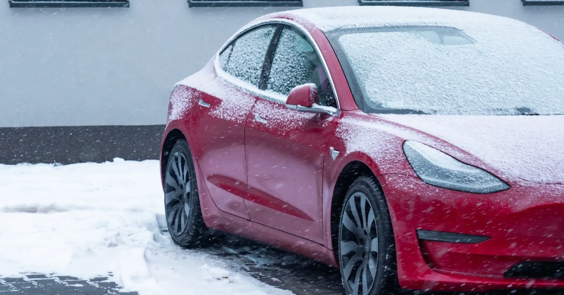 Tesla Charging Stations Packed with Dead Cars in Arctic Cold Shuts Down Electric Transportation
