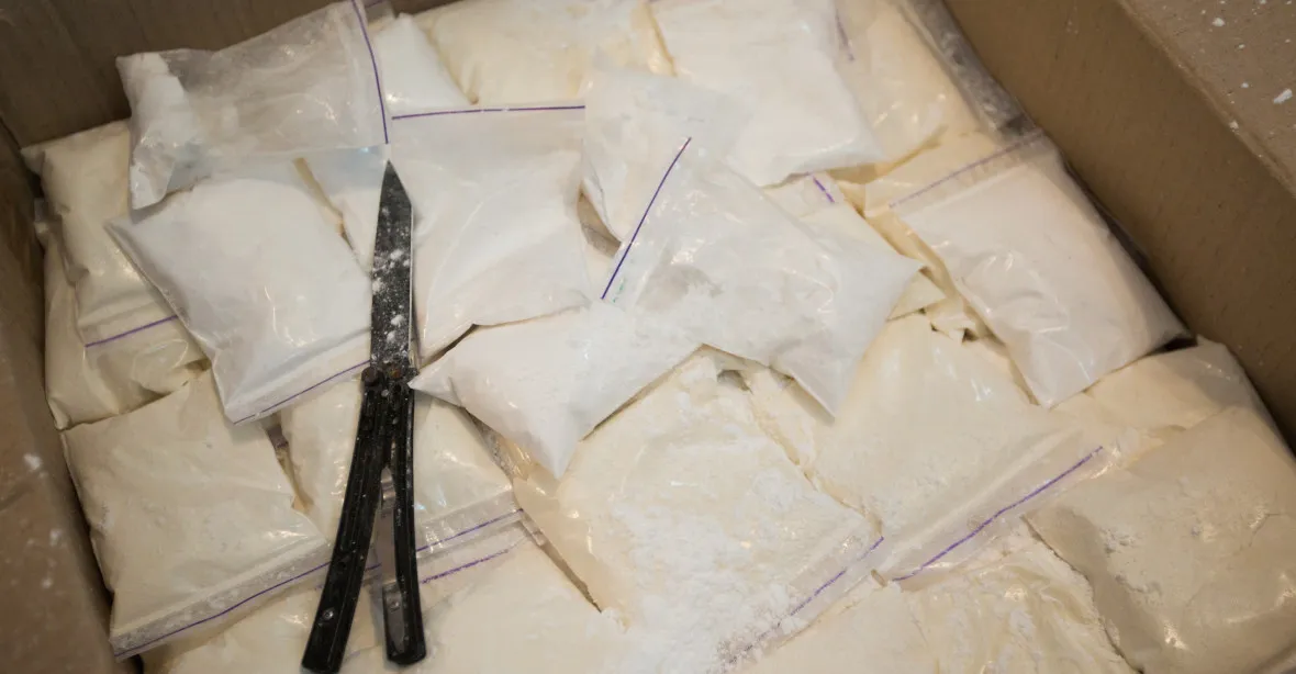 Manažer Lidlu a Krejčířův komplic organizovali dovoz kokainu. Jsou ve vazbě