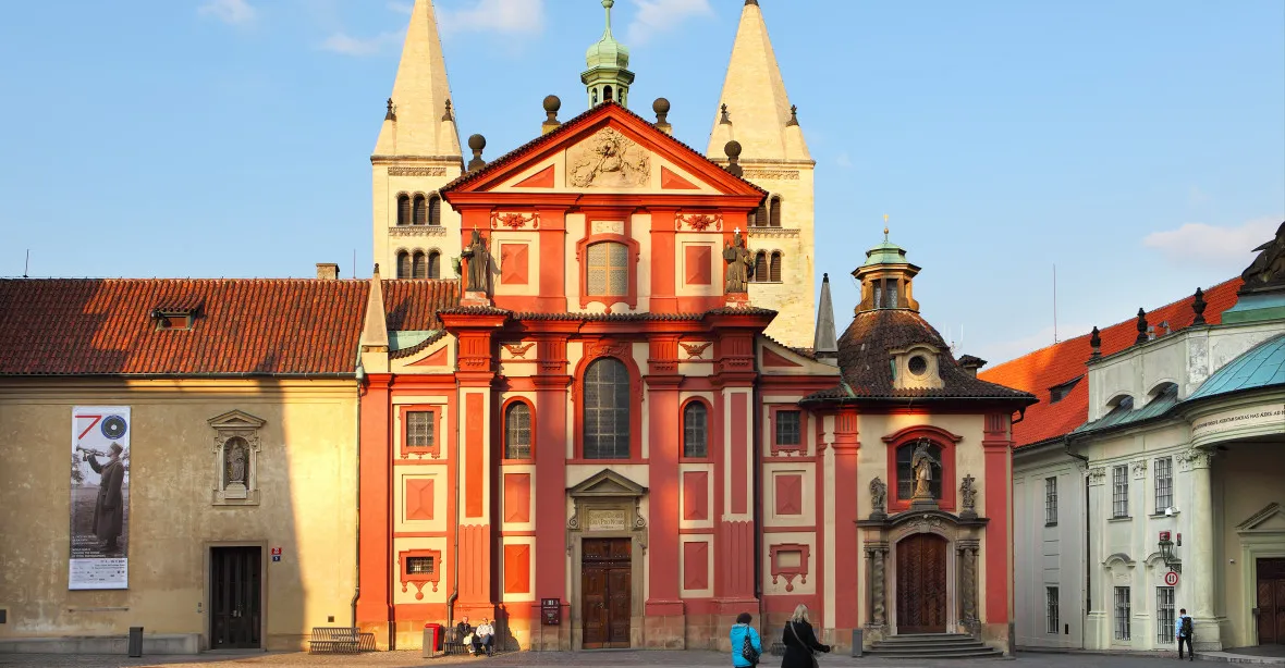 Pražské arcibiskupství zvažuje vrácení chátrajícího kláštera svatého Jiří státu
