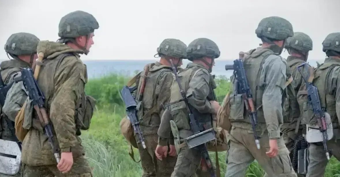 „Naprostý neúspěch.“ Ruské ztráty na Ukrajině činí na 300 tisíc vojáků, odhaduje Pentagon