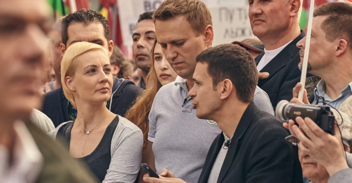 Julia Navalná naváže na práci svého muže. „Musíme bojovat dál. Nebojím se!“