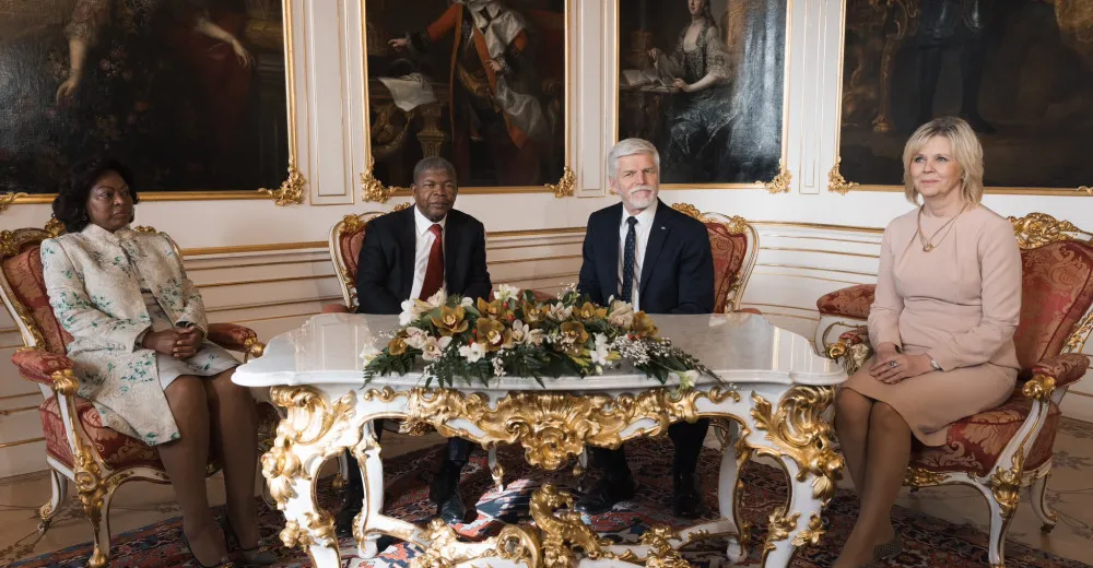 Pavel na Hradě přivítal prezidenta Angoly. Země má zájem o spolupráci v obraně nebo zemědělství