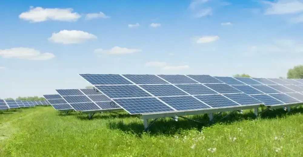 EU tlačí na členské země, aby zachránily solární průmysl, který kolabuje