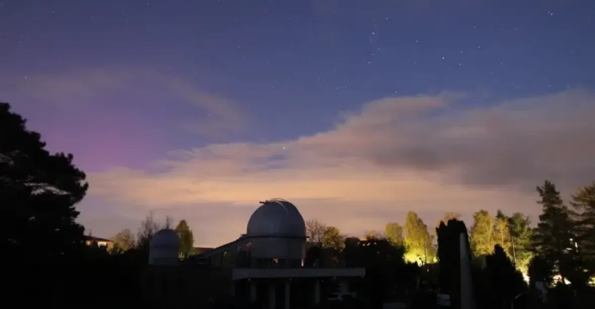 V noci bude možno vidět polární záři nad Českem