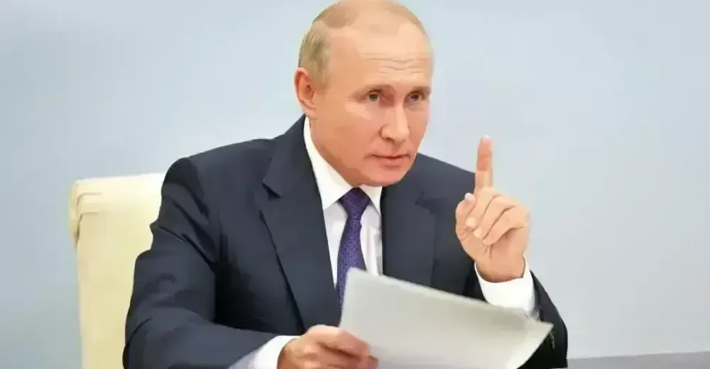 Putin odmítl, že chce napadnout Polsko či Česko. „Jen tahají z lidí další peníze,“ řekl