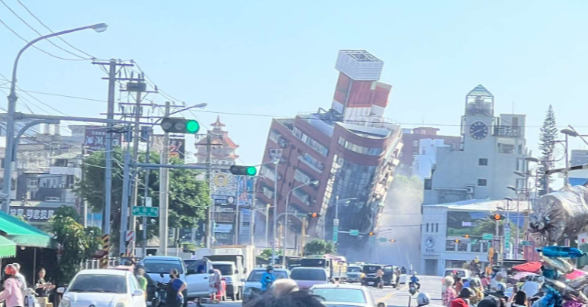 VIDEO: Tchaj-wan zasáhlo ničivé zemětřesení, část budov se rozpadla či zhroutila
